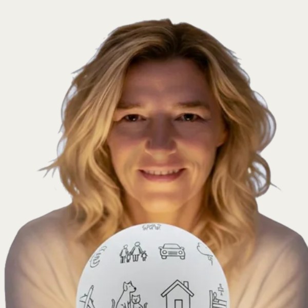 Agnieszka Valenta, Versicherungsmaklerin
